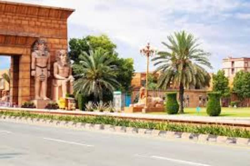 Prime Location 5 Marla Plot Available for Sale in Sector G Bahria Town Lahore. 2