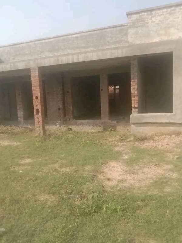 5 Marla Single Story Gray Structure House For Sale In R-Block Khayaban e Amin Society Lhr. 9