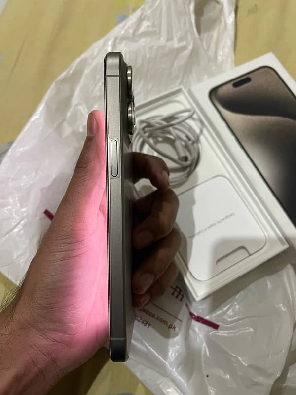 IPHONE 15 PRO MAX 256GB HK NATURAL TITANIUM 3