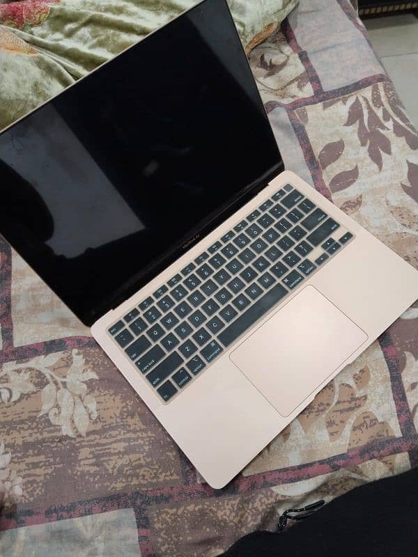 Macbook Air 2020 core i5 1