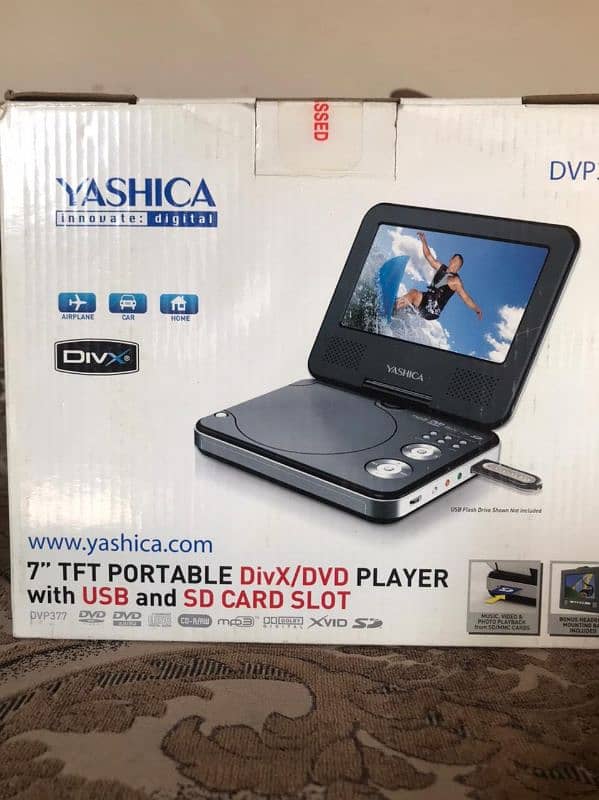 yashica portable DVD and USB 3