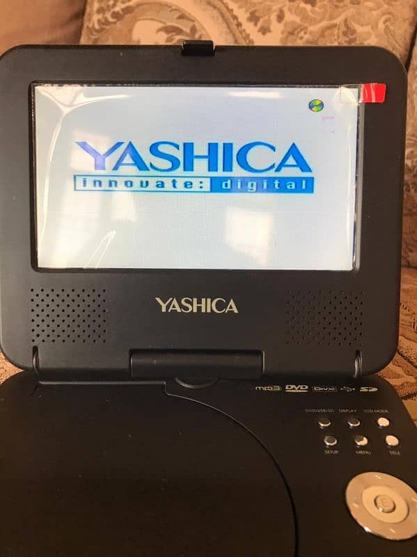 yashica portable DVD and USB 7