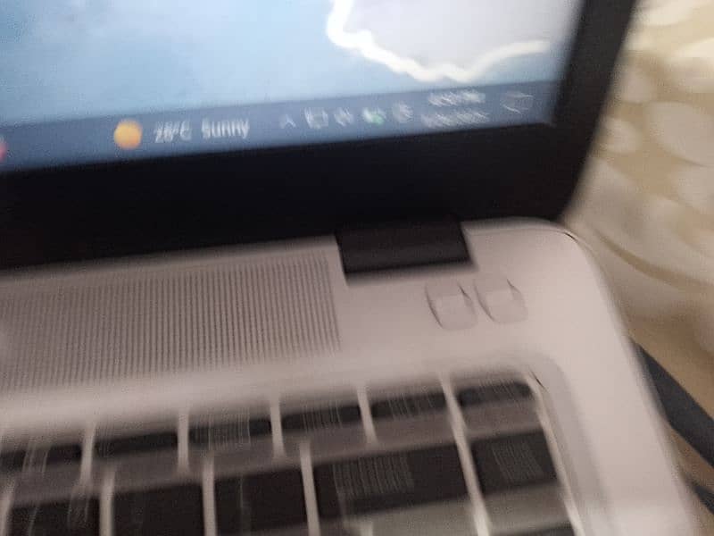 laptop is good condition with charger no issues 6