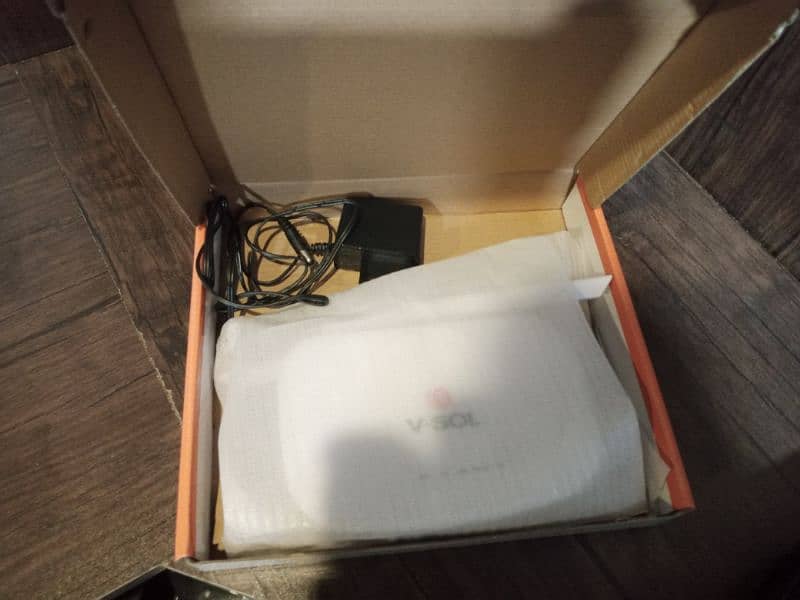 V. SOL Router with 70m Cable  Brand New 1