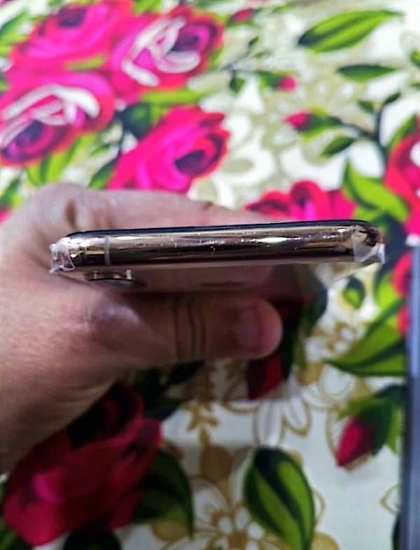 iPhone XS 256GB pta approved 5