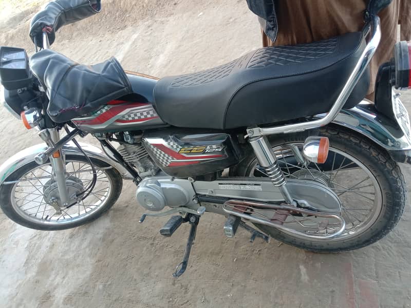 Honda CG 125 2024 3