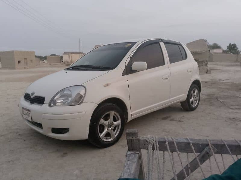 Toyota Vitz 2002 1