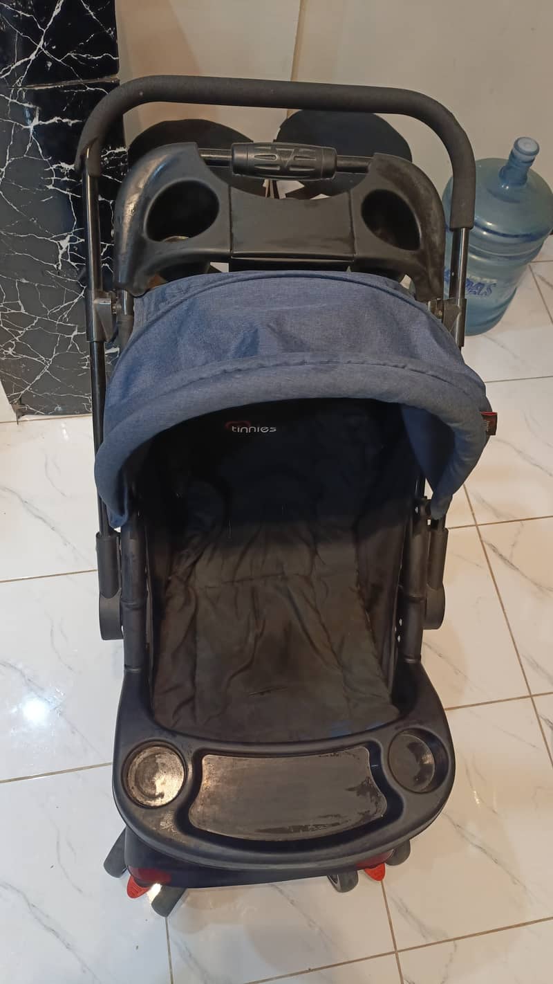 pram for sell. tinnies brand 4