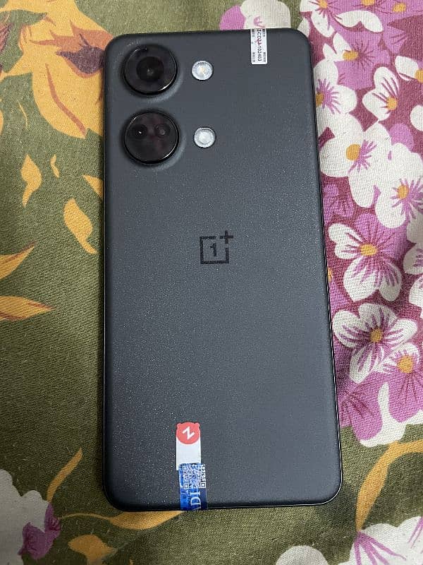 OnePlus ace 2v 11