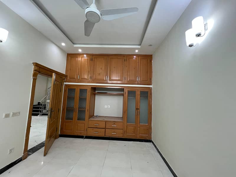 G-13 30x60 Full House For Rent 6Bed 5Bath Tvl Double Kitchen 2 Car Parking Gas Boring Available 1