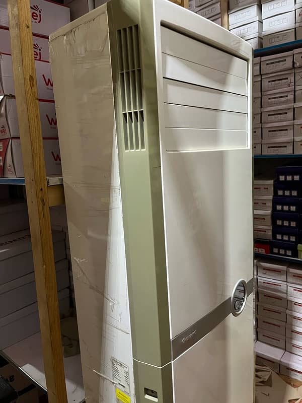 Gree Split Air Conditioner 2 Ton good condition with reasonable price 6