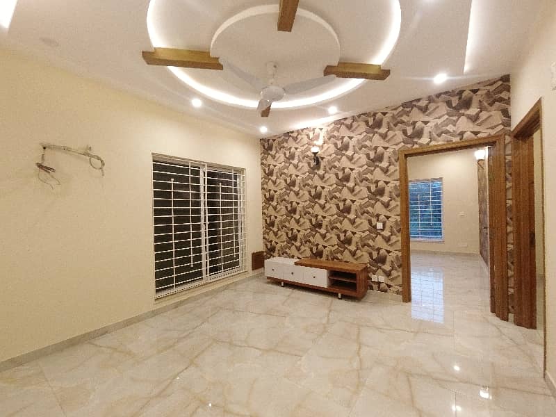 Prominently-Located On Excellent Location 7 Marla House Available In Jinnah Gardens Phase 1 23