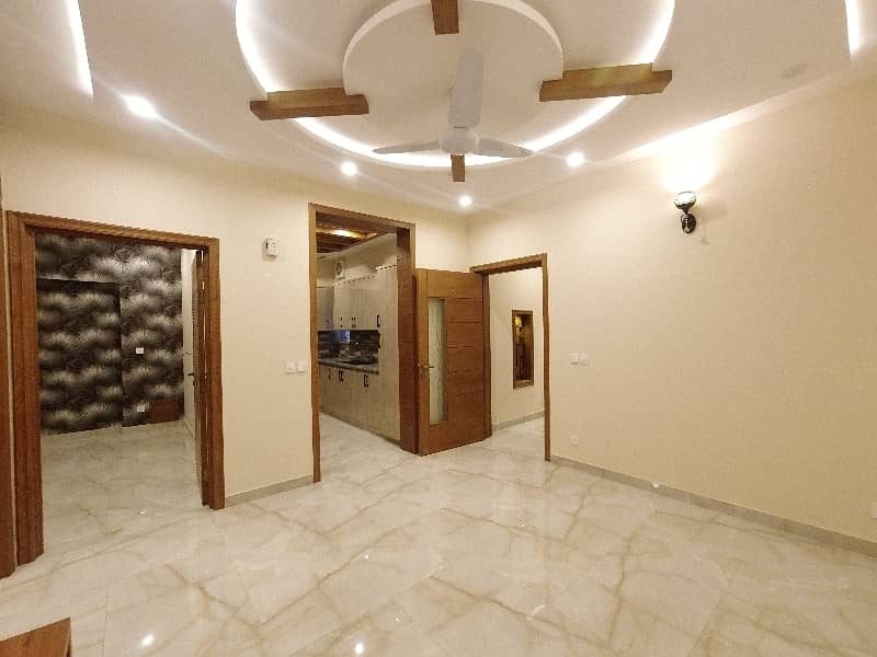 Prominently-Located On Excellent Location 7 Marla House Available In Jinnah Gardens Phase 1 26