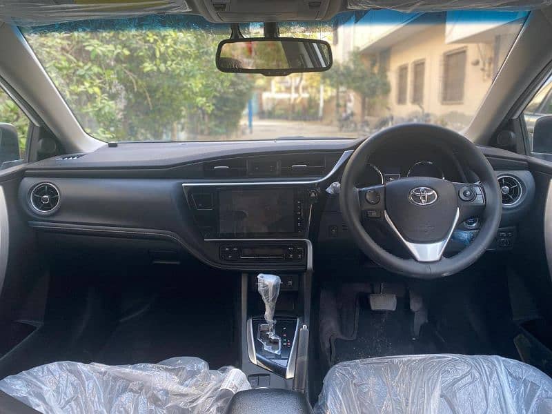 Toyota Altis Grande 2022 black interior. 4