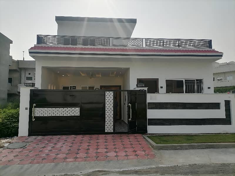 A Spacious 7 Marla House In Jinnah Gardens 0