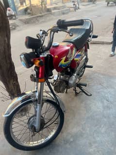 Honda CD70 2021