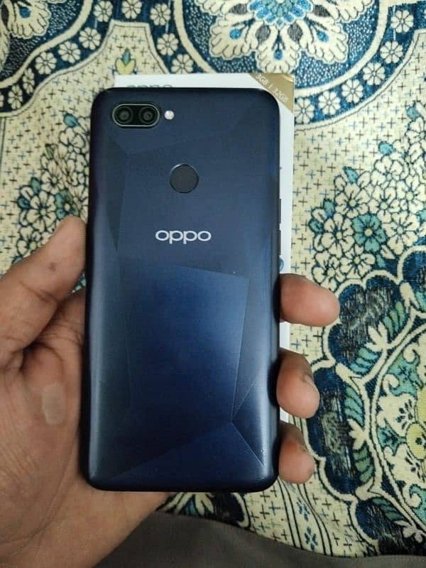 I am selling oppo A12 3/32 all ok phone ha 2