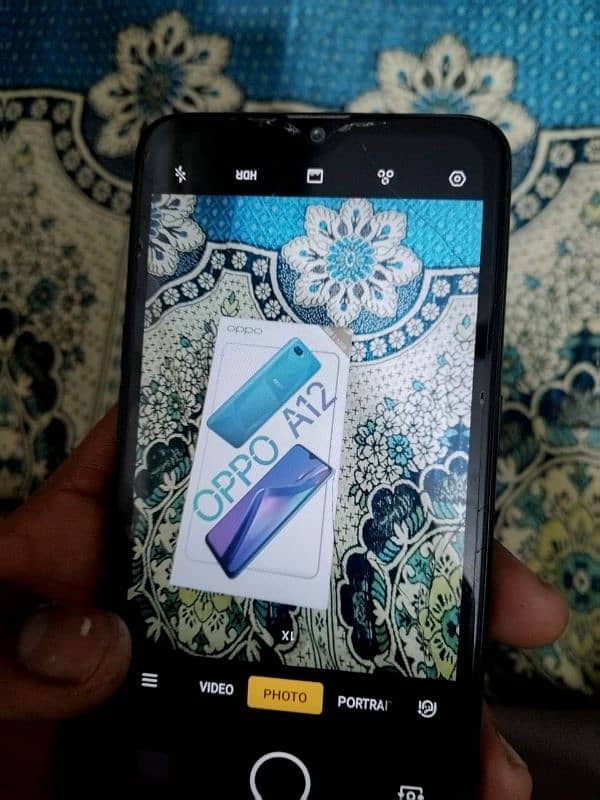 I am selling oppo A12 3/32 all ok phone ha 4