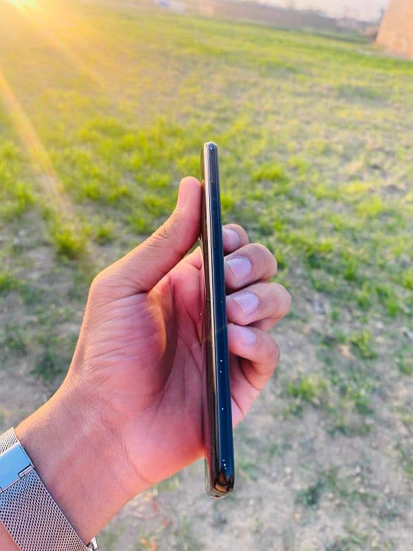 One Plus 6t American For Sale. . . . 9.8/10 2