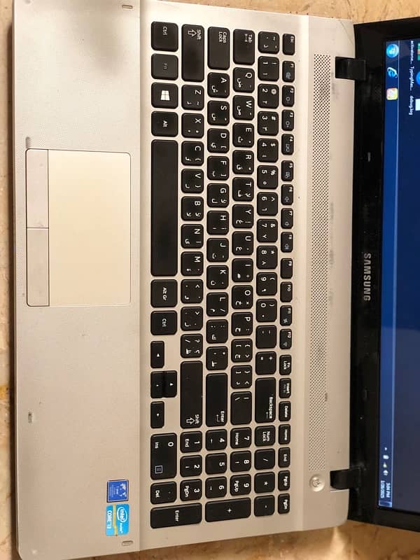 Laptop Samsung i3 3120M CPU @2.5GHz  4 GB RAM 5