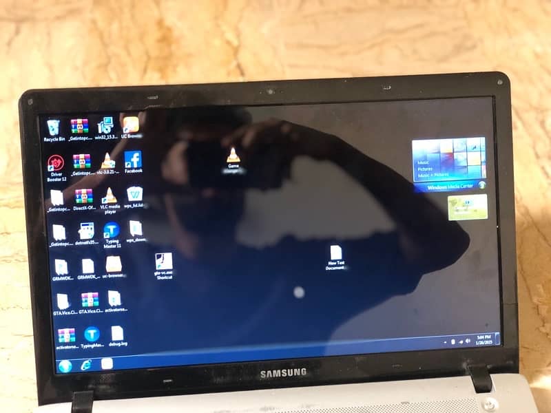 Laptop Samsung i3 3120M CPU @2.5GHz  4 GB RAM 6