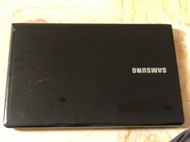 Laptop Samsung i3 3120M CPU @2.5GHz  4 GB RAM 8