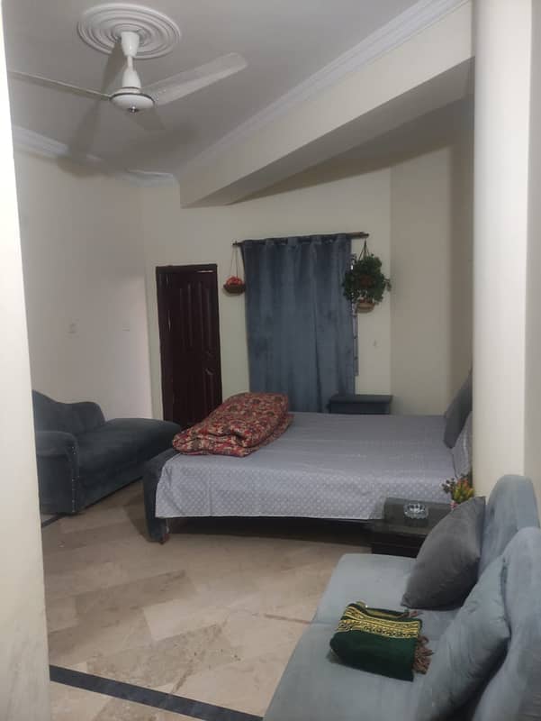 Monthly basis 2bed apartment available for rent 1