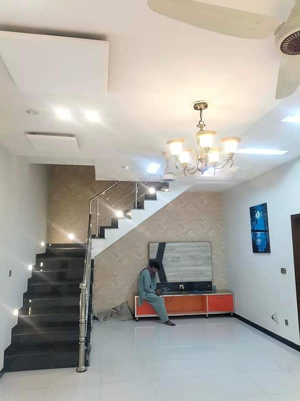 Eight Marla Double Storey House For For Rent In Bahria Town Lahore 2