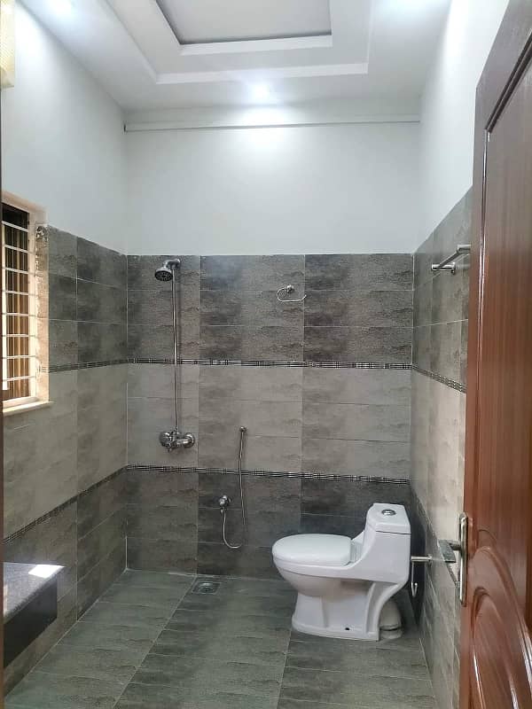 Eight Marla Double Storey House For For Rent In Bahria Town Lahore 13