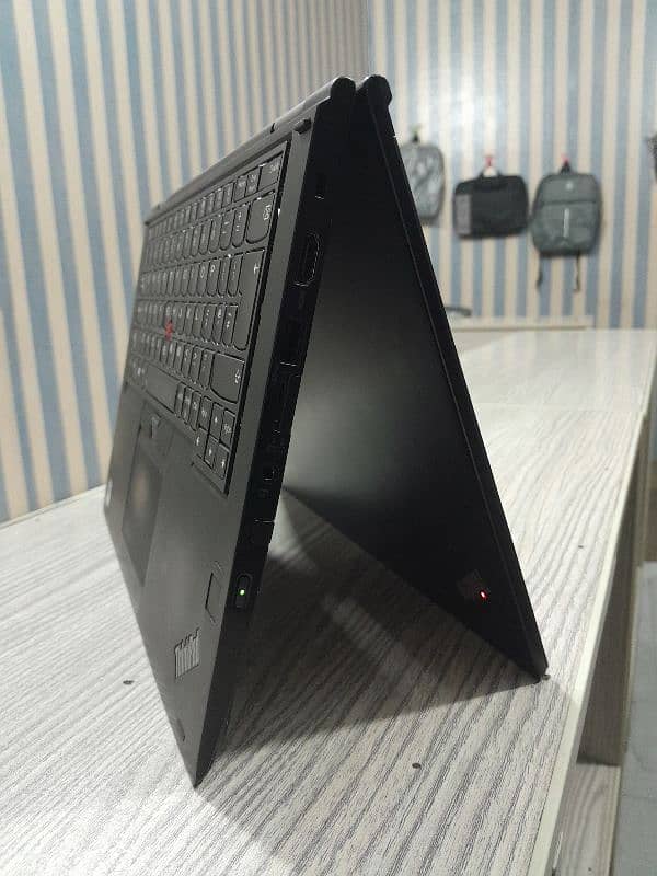 lenovo Thinkpad yoga 370 3