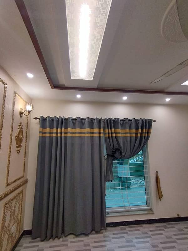 Ten Marla House For Rent in Bahria Town Lahore 3