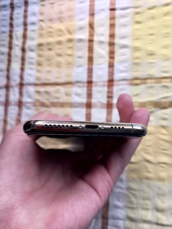 iPhone XS Max Non PTA 6