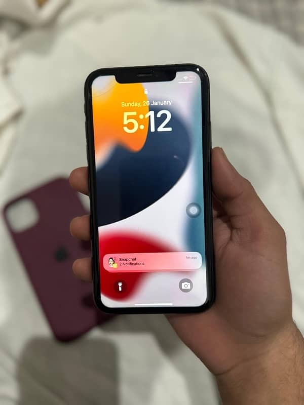 iPhone 11 non PTA  64GB, LLA variant, full fresh condition 10/10. 1