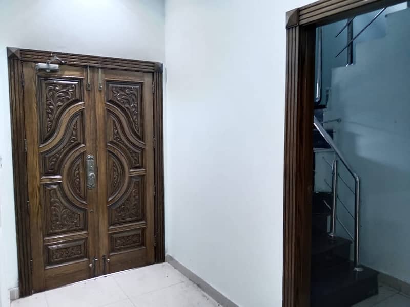 Ten Marla House For Rent in Bahria Town Lahore 8