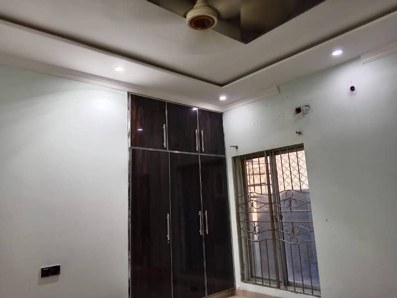 Ten Marla House For Rent in Bahria Town Lahore 13