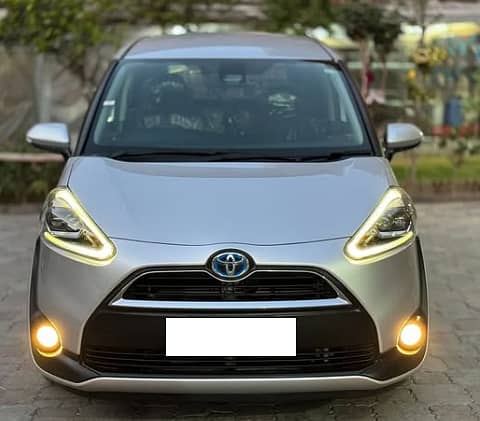 Toyota Sienta G Hybrid 2017 Full Option 1