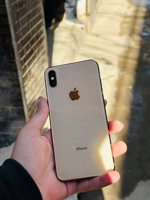 Iphone xsmax 64 GB 80 health 5