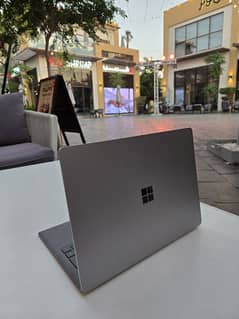 Microsoft Surface Laptop 3 - i5 - 8/256GB - Slightly Used