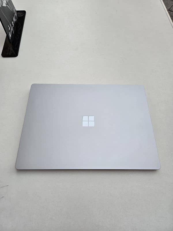 Microsoft Surface Laptop 3 - i5 - 8/256GB - Slightly Used 4