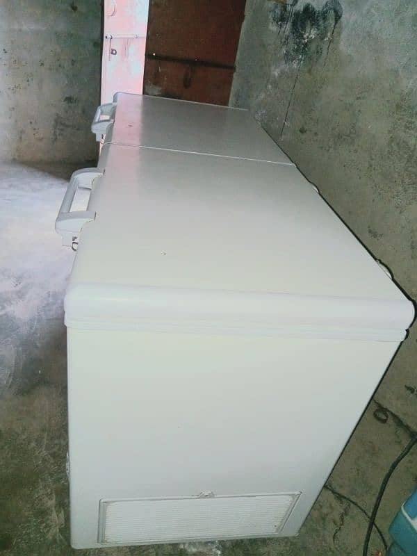 Full size Haier freezer 0