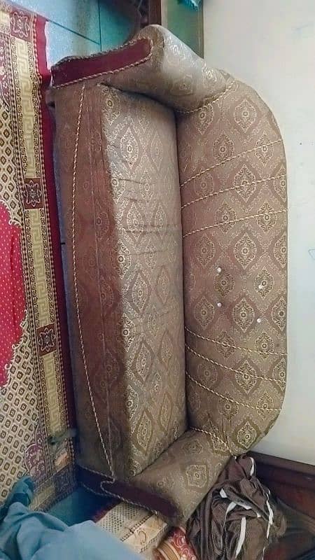 sofa set 6 seate have brand matril good condition 1