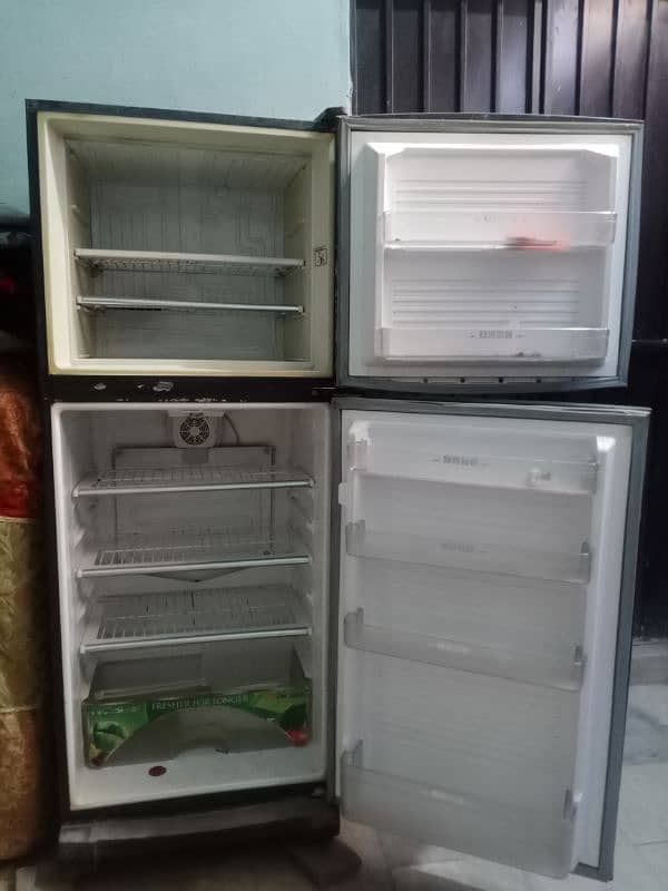 Dalwance" H health Zone" Fridge 2