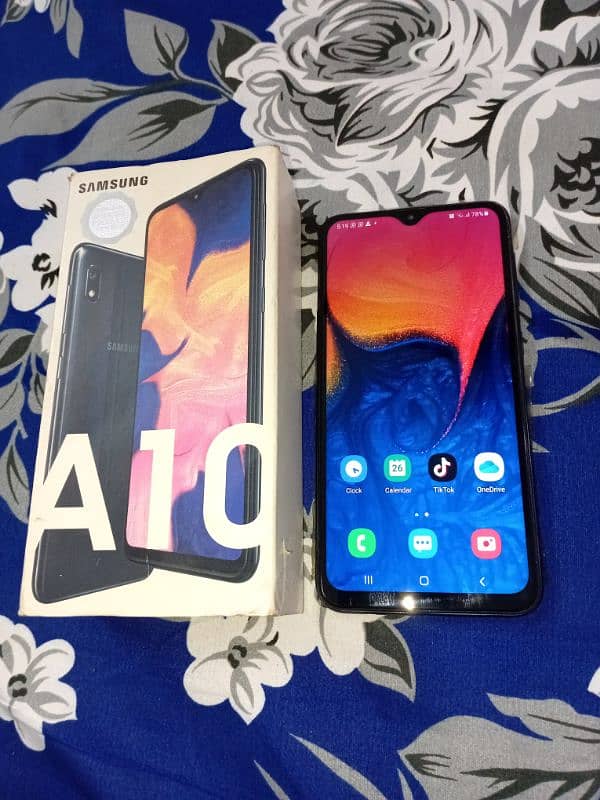 Samsung a10 with box 0