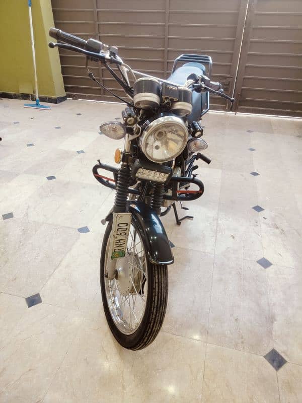 Suzuki GS 150 1