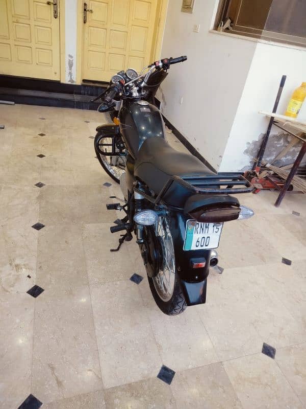 Suzuki GS 150 3