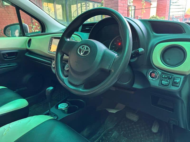 Toyota Vitz 2013 6