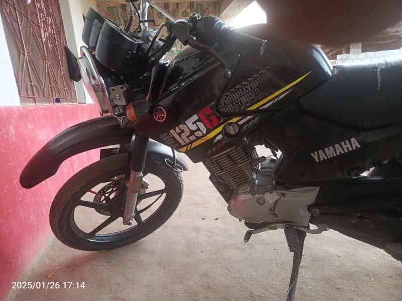 Yamaha ybr 125 g 3