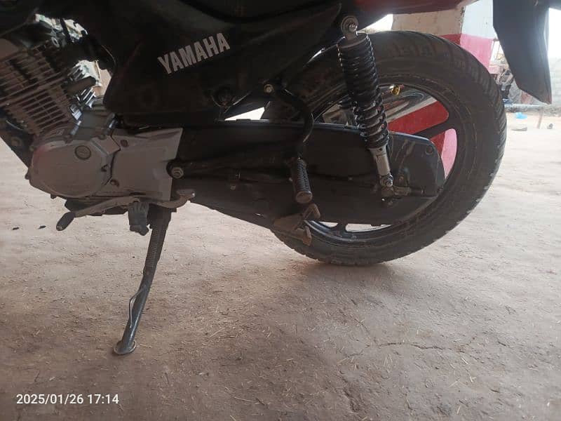 Yamaha ybr 125 g 4