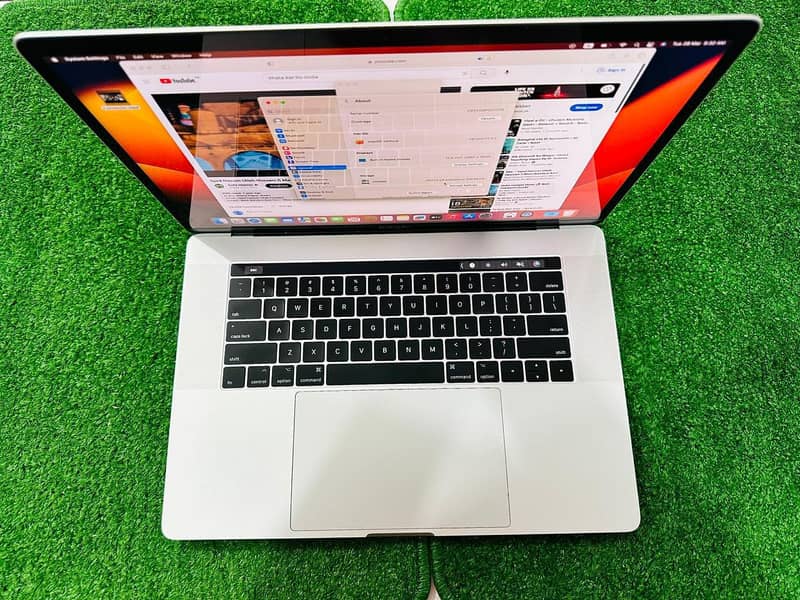 APPLE MACBOOK PRO 2018 COREI9 WITH 1TB SSD 0