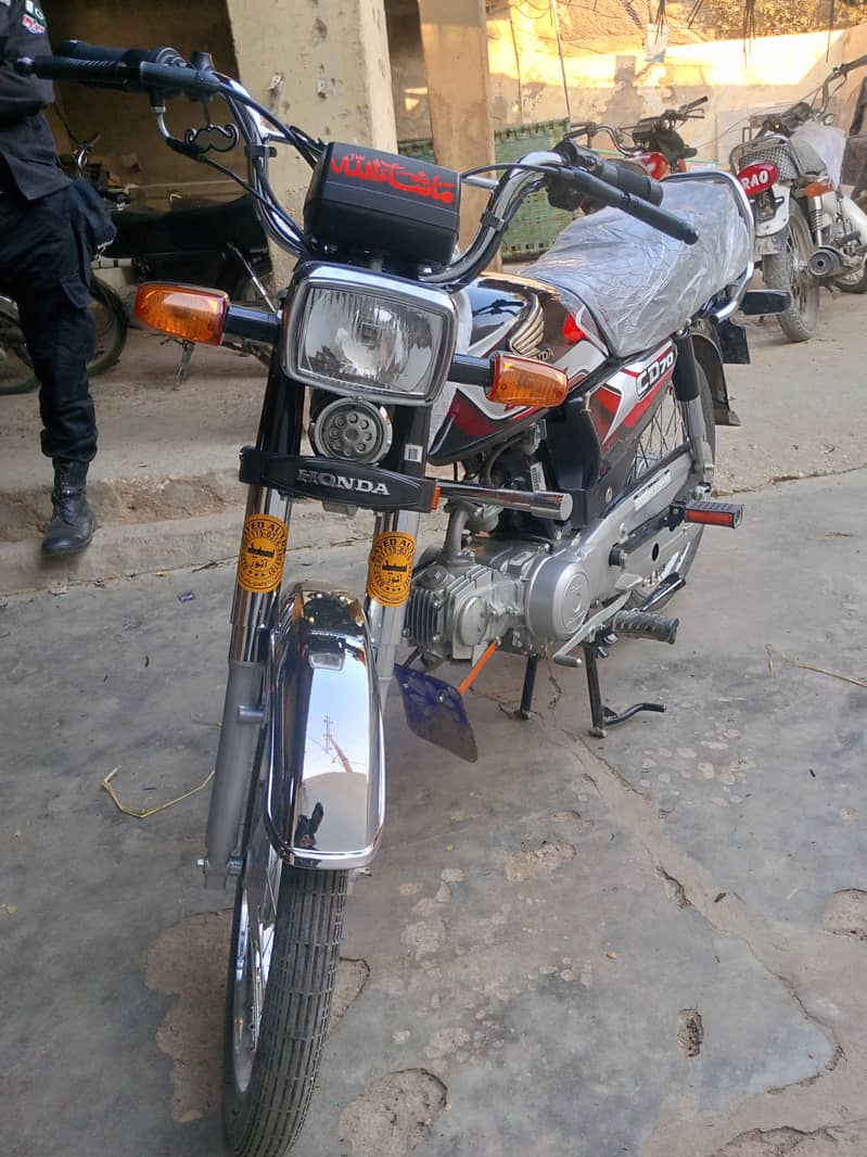 Honda CD 70 2025 2